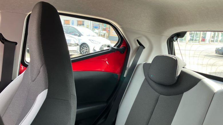 Toyota Aygo 1.0 VVT-i X-Play 5dr Petrol Hatchback